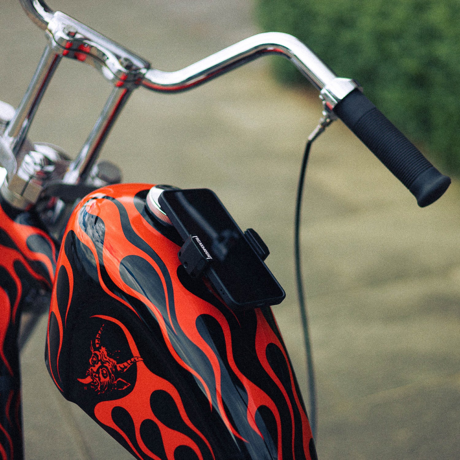 FREAKMOUNT - Magnetic Motorcycle Phone Holder