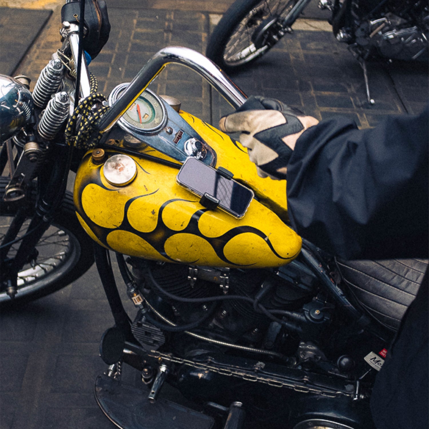 FREAKMOUNT - Magnetic Motorcycle Phone Holder